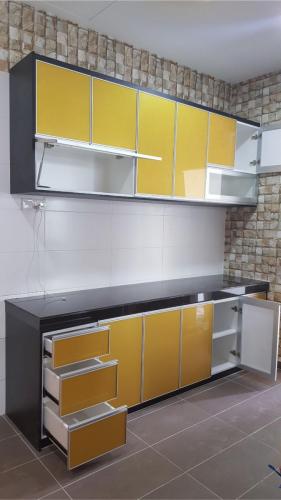 RT Furniture & Renovation - Kitchen Cabinet 004